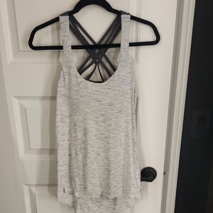 Lululemon Women's Gray Strappy Back Tank Top With Built In Bra Size 4